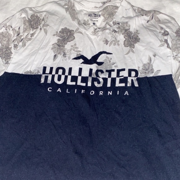 Hollister Tshirt - Picture 1 of 2